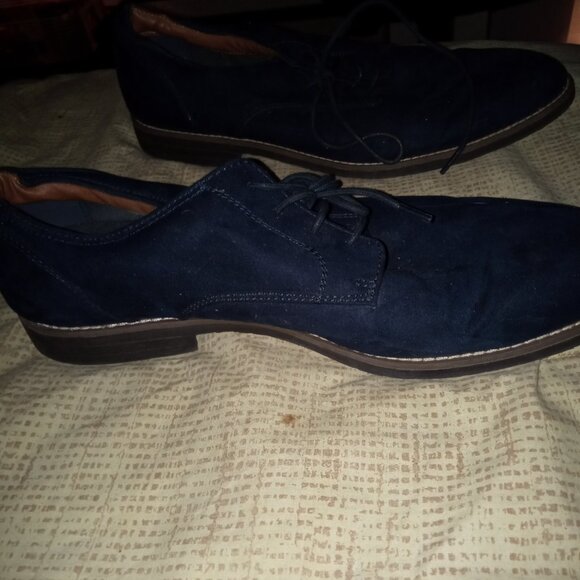 H & M Shoes - Picture 1 of 3